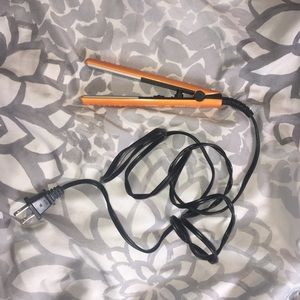 TIGI Bed Head Groupie 1/2 in. Mini Straightener